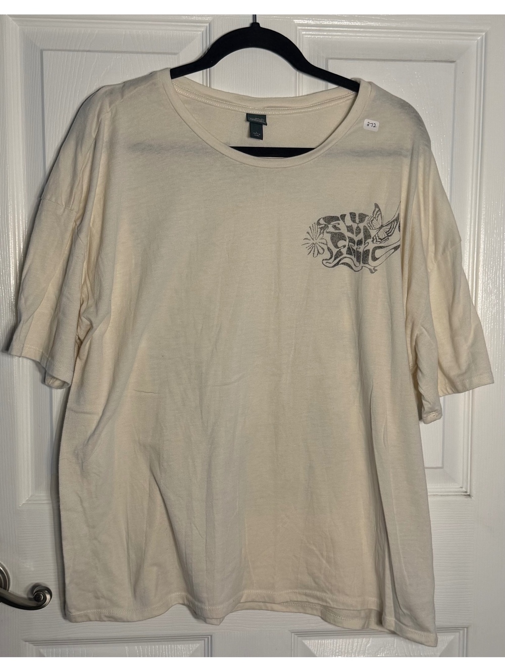 Cream Graphic T-Shirt with Good Energy Design, Size XL